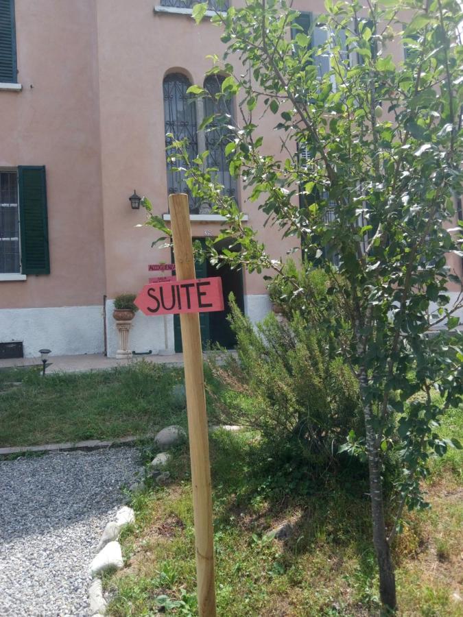Notte Rosa Suites & Relax Fornovo di Taro Exterior foto